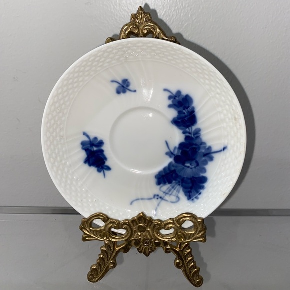 Vintage ROYAL COPENHAGEN BLUE FLORAL COFFEE SAUCER - Picture 1 of 6